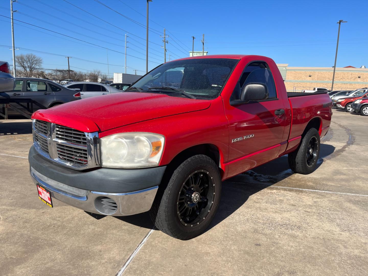 2007 red /black Dodge Ram 1500 SLT 2WD (1D7HA16K97J) with an 3.7L V6 SOHC 12V engine, Manual transmission, located at 14700 Tomball Parkway 249, Houston, TX, 77086, (281) 444-2200, 29.928619, -95.504074 - Photo#2